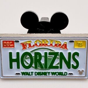 Disney WDW Florida December HORIZNS License Plate Collector’s Pin